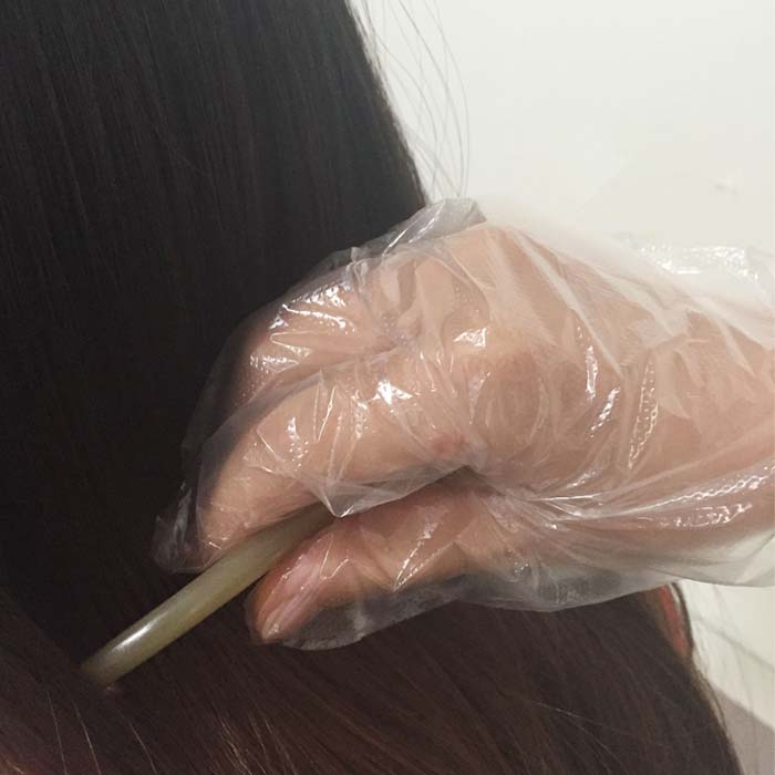 Kuchyňské jednorázové rukavice PE na barvy na vlasy